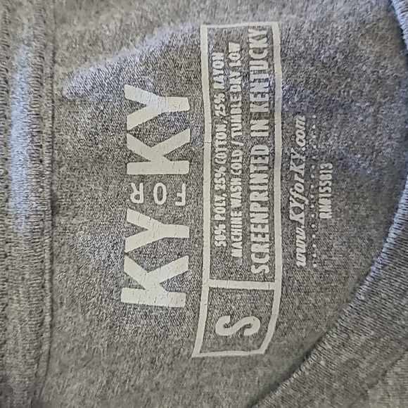 KY for KY Kentucky Bunghole Bourbon Barrel Gray Tee Tshirt Womens Size Small - Picture 13 of 13